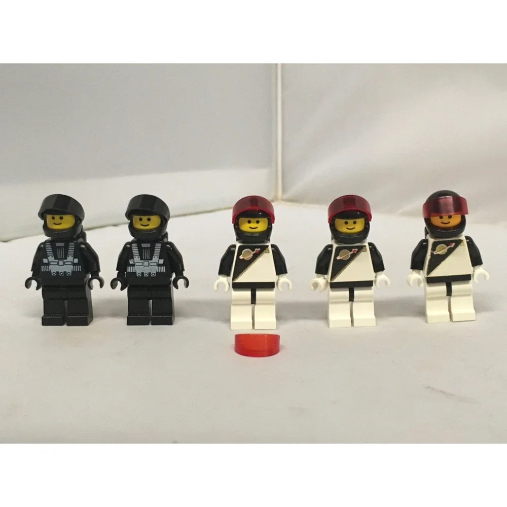 Space LEGO Blacktron 5x Minifigures Various Accessories Vintage